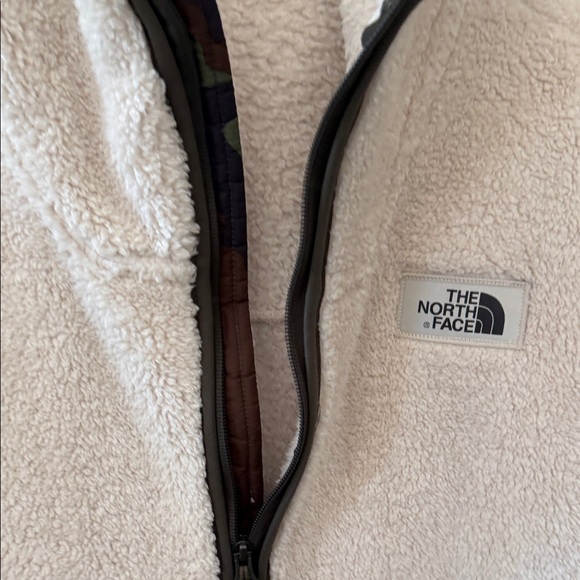The North Face Sherpa Pullover - Picture 4 of 5